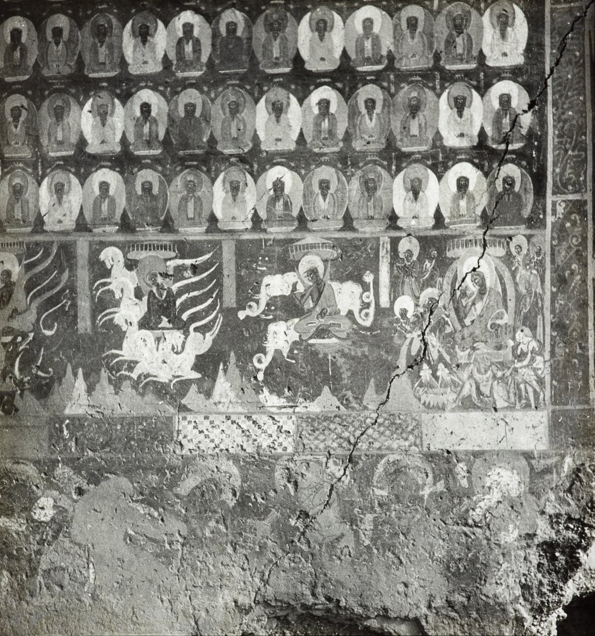 Die tausend Buddhas und Nidāna von Lady Sumati, Höhle 275, Nordwand, Dunhuang-Höhlen, China von Desmond Parsons