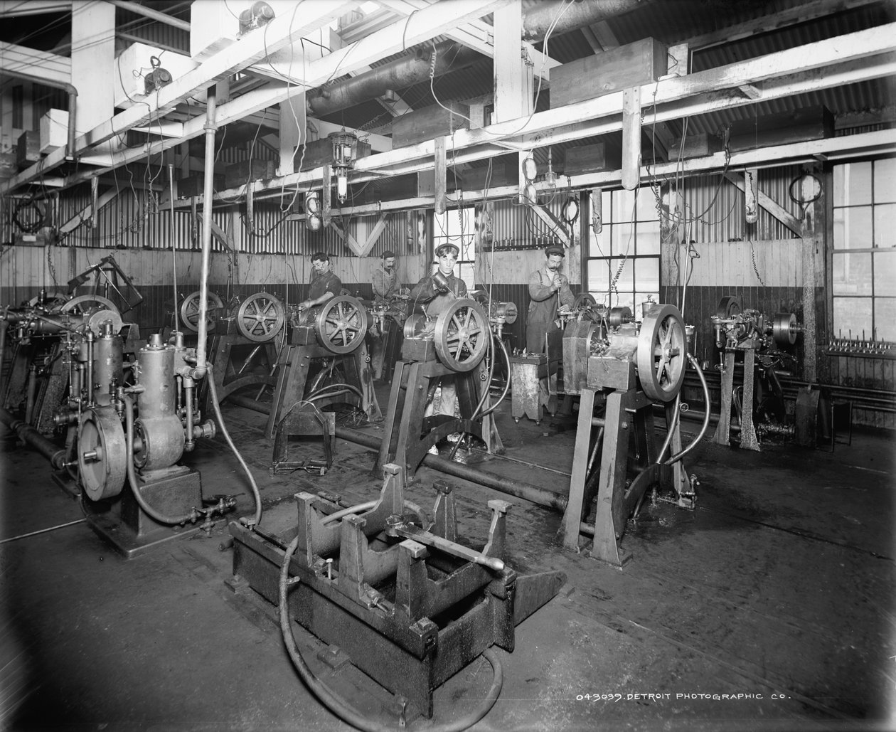 Der Testraum, Leland & Faulconer Manufacturing Company, Detroit von Detroit Publishing Co.