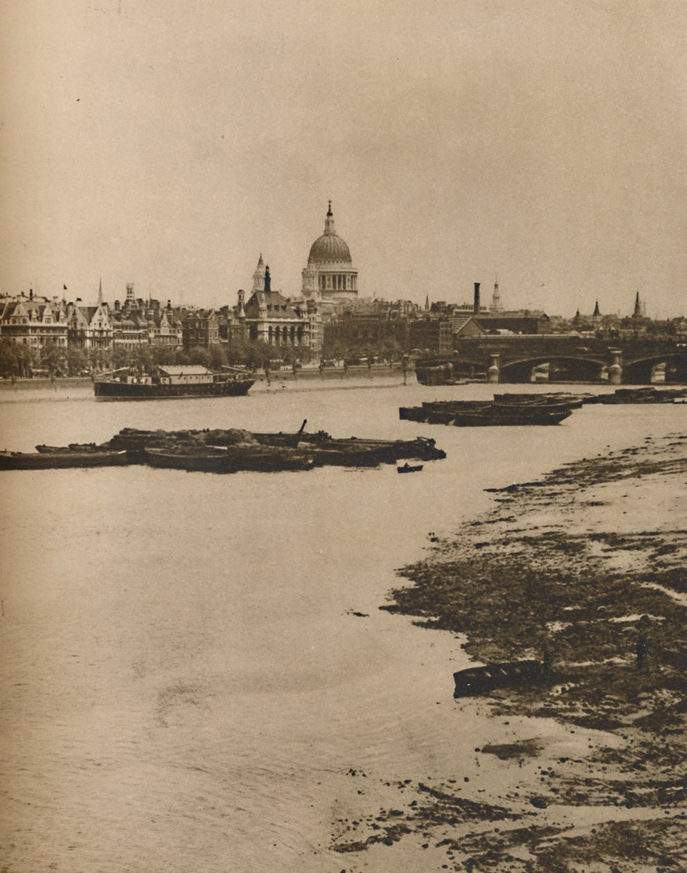 Ufer und Blackfriars von der Südseite der Waterloo-Brücke, ca. 1935 von Donald McLeish