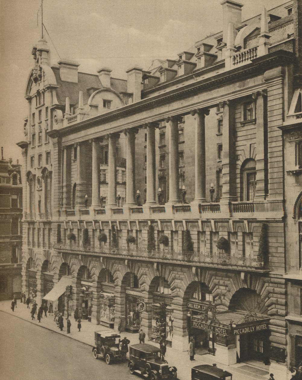 Südfront des Piccadilly Hotels, erbaut 1908, ca. 1935 von Donald McLeish
