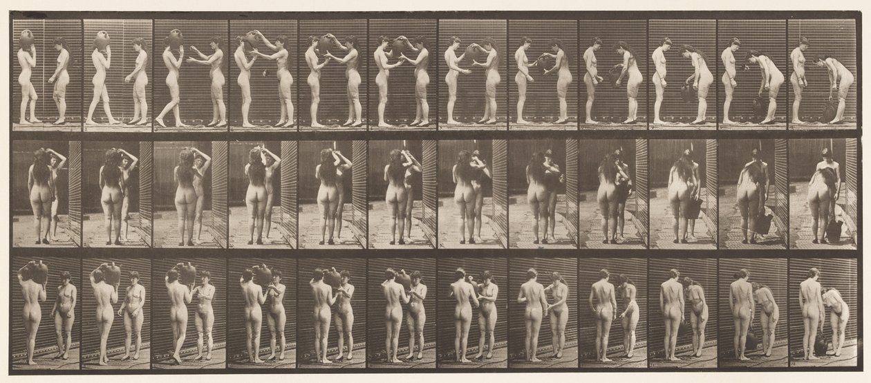 Zwei Modelle, 9 nimmt Wasserkrug von der Schulter von 10 von Eadweard Muybridge