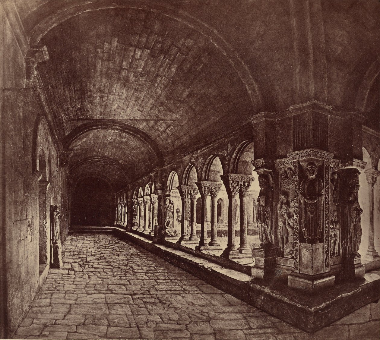 Arles. Kreuzgang von Saint-Trophime. von Édouard Baldus
