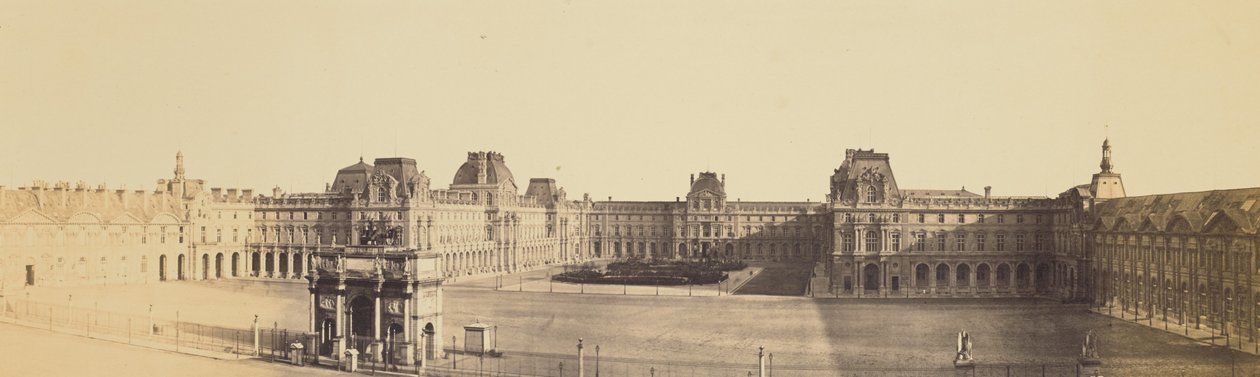 Panoramablick auf den Nouveau Louvre, Cour Napoléon und Carrousel, aufgenommen von den Tuilerien von Édouard Baldus