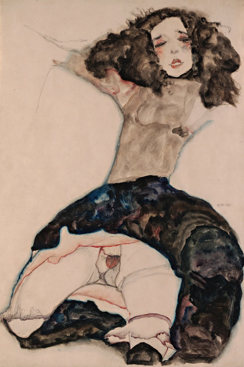 Schwarzhaariges Mädchen mit hochgeschlagenem Rock von Egon Schiele