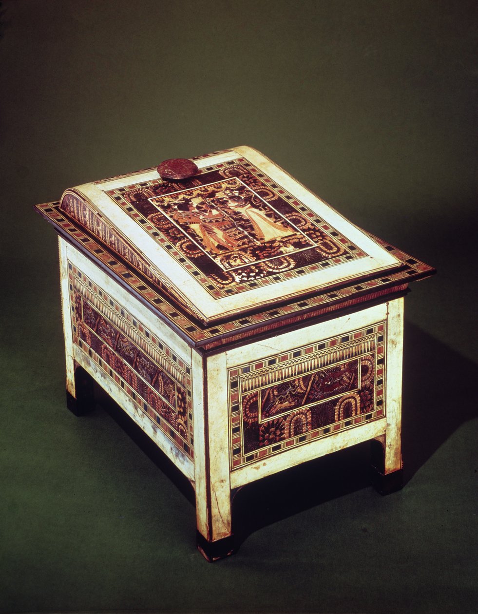 Truhe, aus dem Grab von Tutanchamun von Egyptian 18th Dynasty