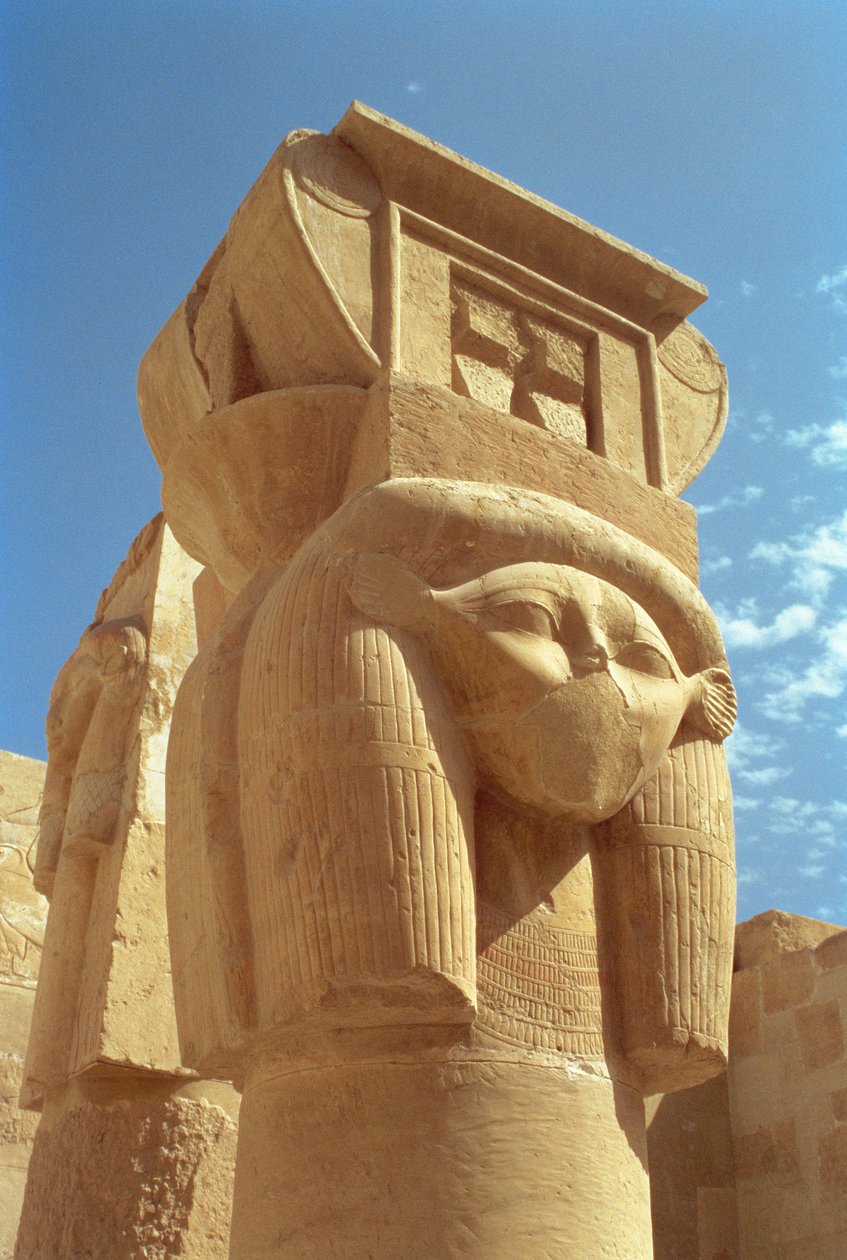 Hathor-köpfige Säule, aus der Kapelle der Hathor, Tempel von Hatschepsut, Neues Reich, ca. 1552-1296 v. Chr. von Egyptian 18th Dynasty