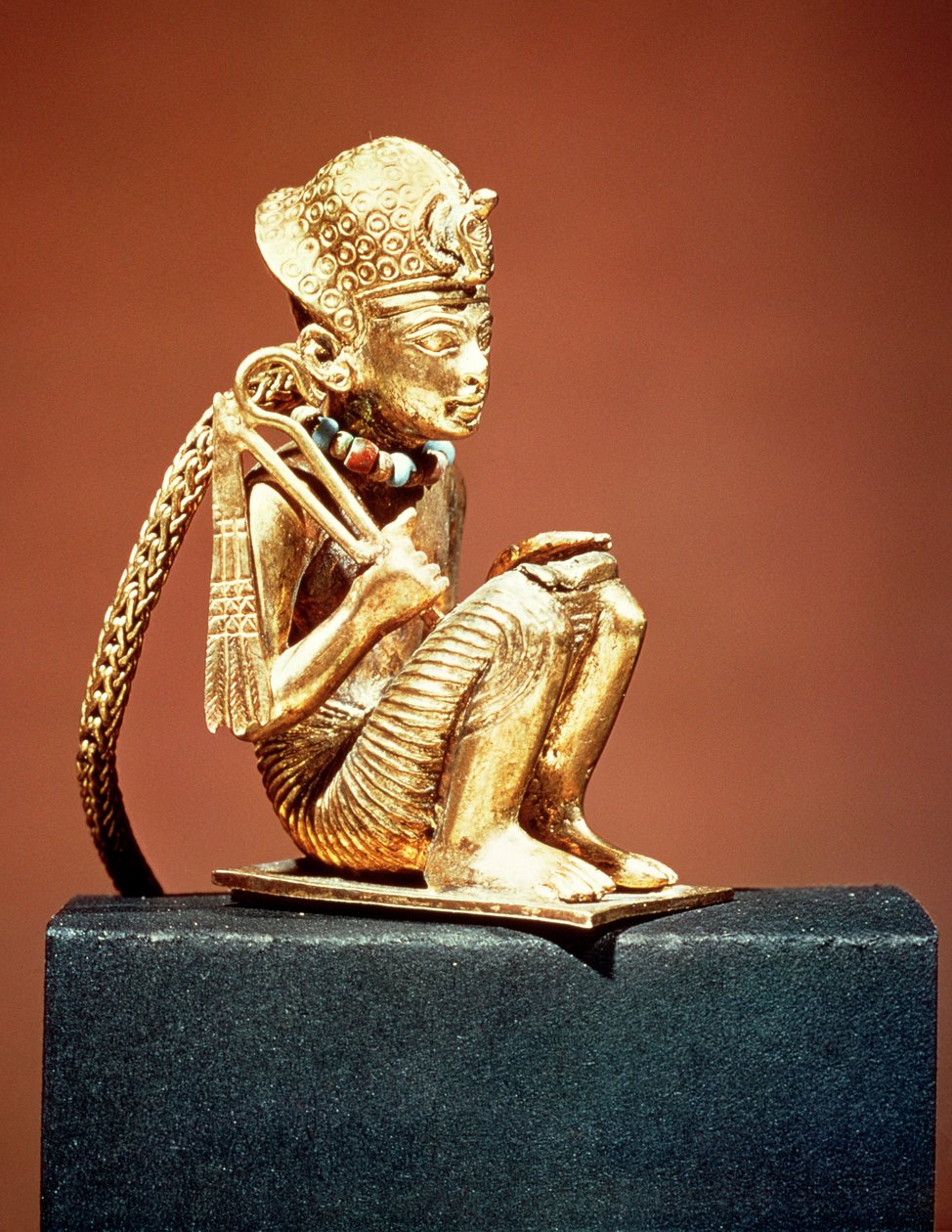 Anhänger, der Amenophis III. (1403-1365 v. Chr.) darstellt, aus dem Grab von Tutanchamun, Neues Reich (Gold) von Egyptian 18th Dynasty