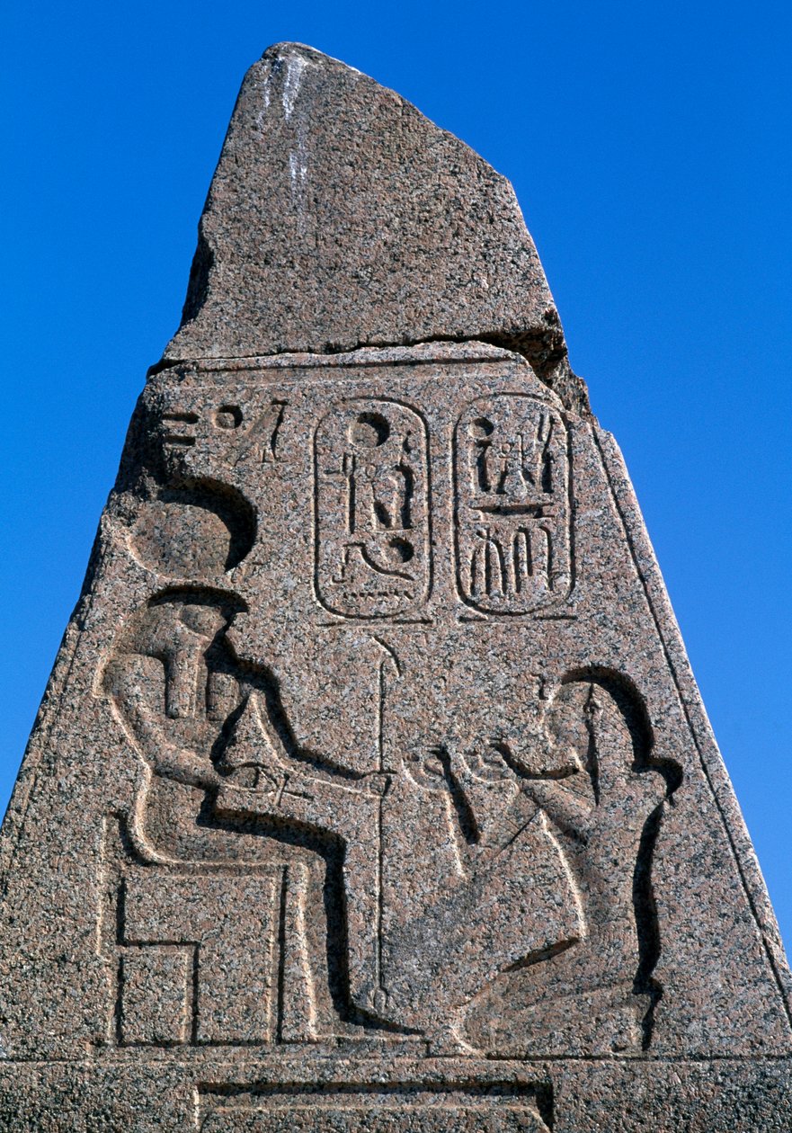 Obelisk mit Reliefs und Inschriften von Ramses II, Großer Tempel des Amun, Tanis, Ägypten, Ägyptische Zivilisation, Neues Reich, Dynastie XIX von Egyptian 19th Dynasty