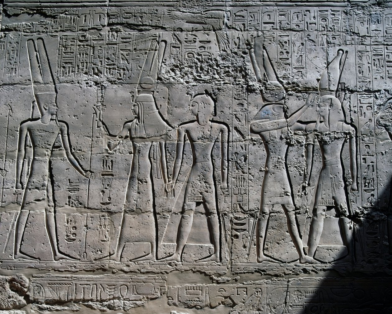 Szenen von Opfergaben an Götter, Relief, Innenwände der Großen Hypostylhalle, Karnak-Tempelkomplex (UNESCO-Welterbeliste) von Egyptian 19th Dynasty
