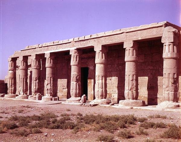 Ansicht des ersten Pylons, Neues Reich von Egyptian 19th Dynasty