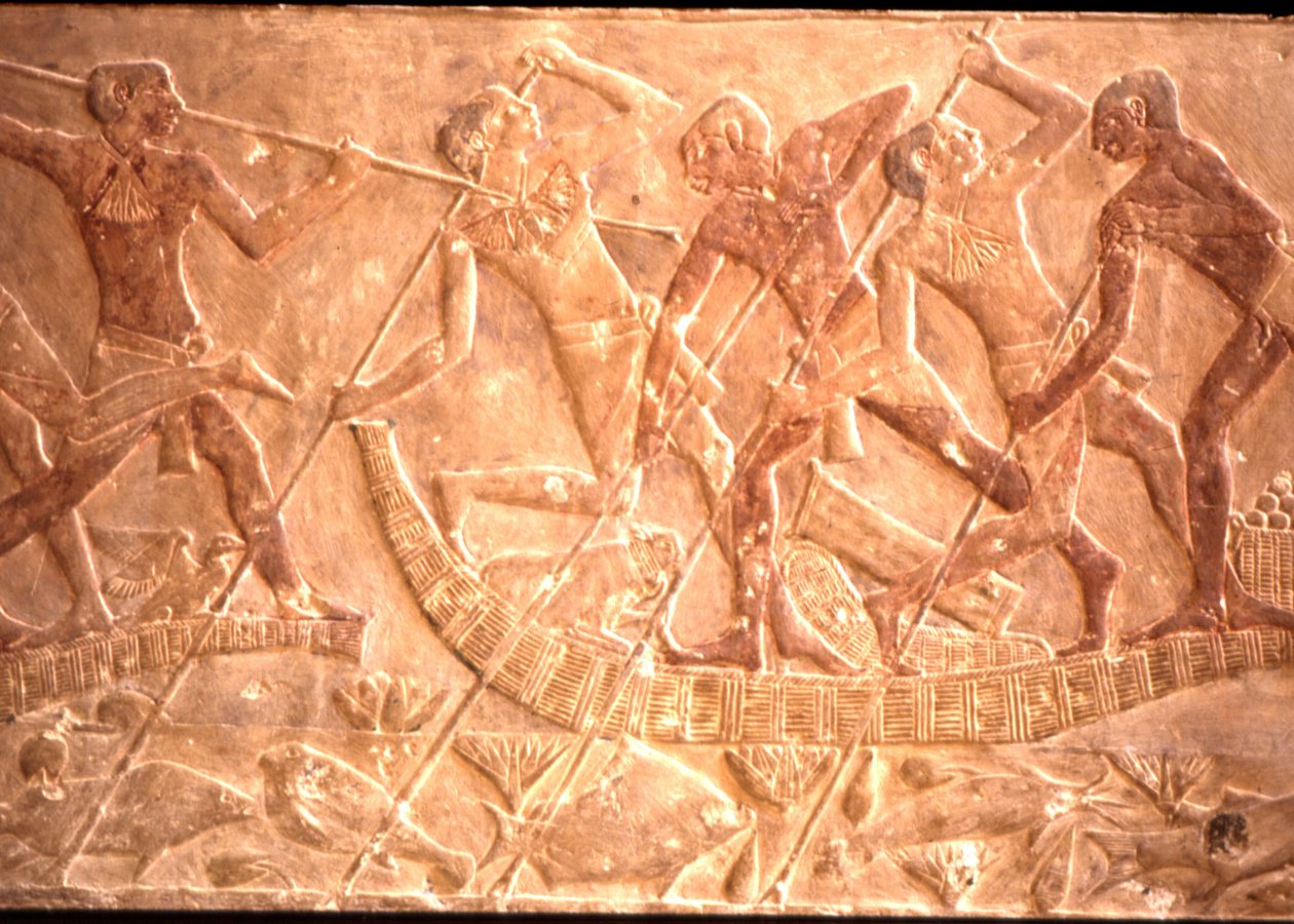 Männer, die Fische von einem Papyrusboot aus speeren, Ptah-Hotep-Grab, 5. Dynastie (Foto) von Egyptian 5th Dynasty