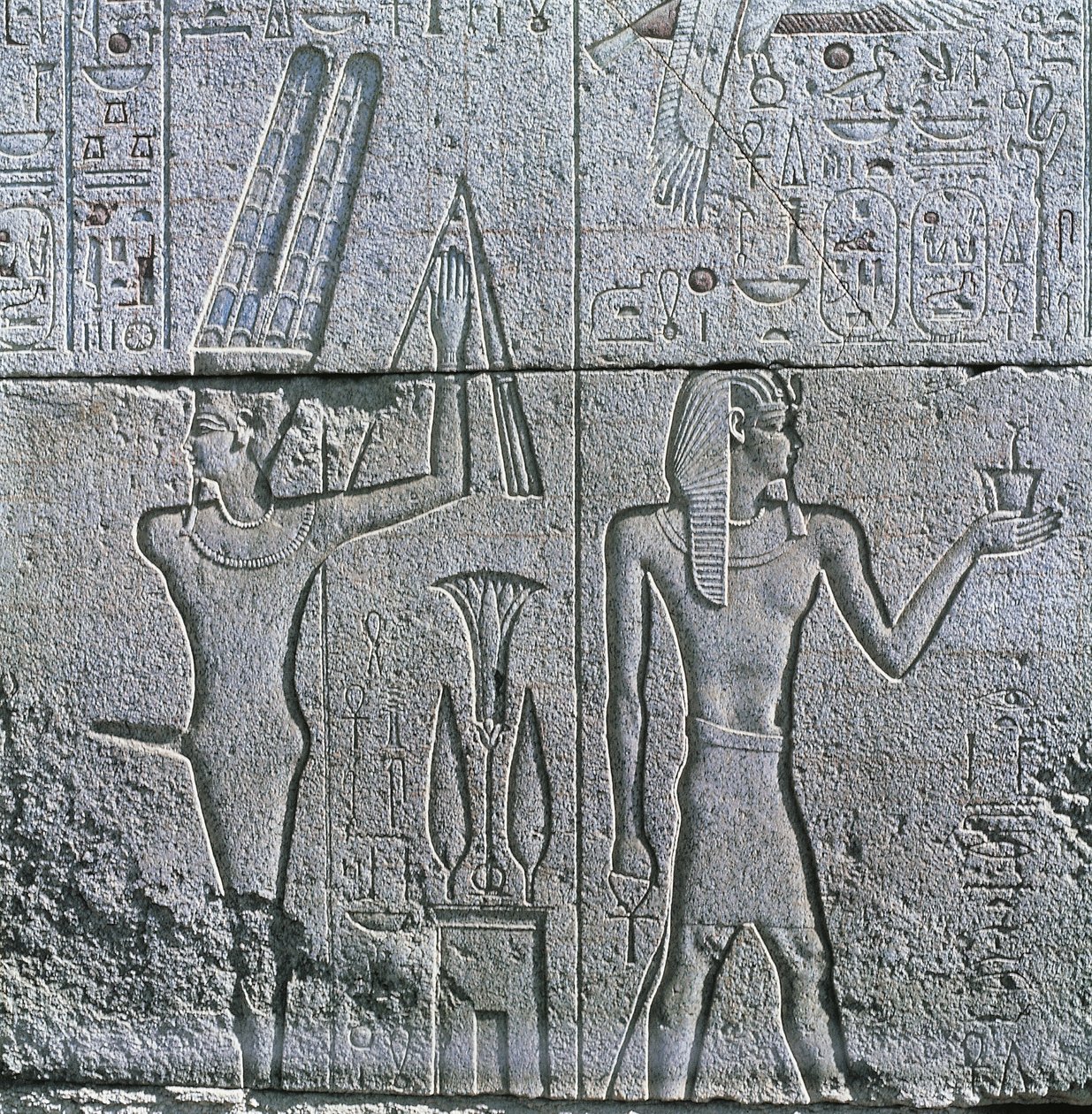 Ägypten, Altes Theben, Luxor, Karnak, Relief des Gottes Min und Philip III Arrhidaeus im Großen Tempel von Amon von Egyptian Egyptian