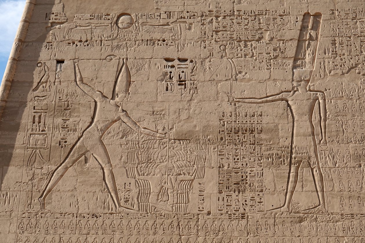 Szene des Massakers an Feinden, Tempel des Horus, Edfu von Egyptian Egyptian