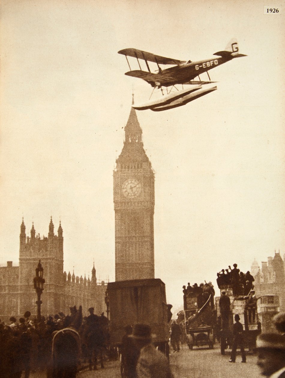 Alan Cobham landet auf der Themse in Westminster, London, 1926 von English Photographer