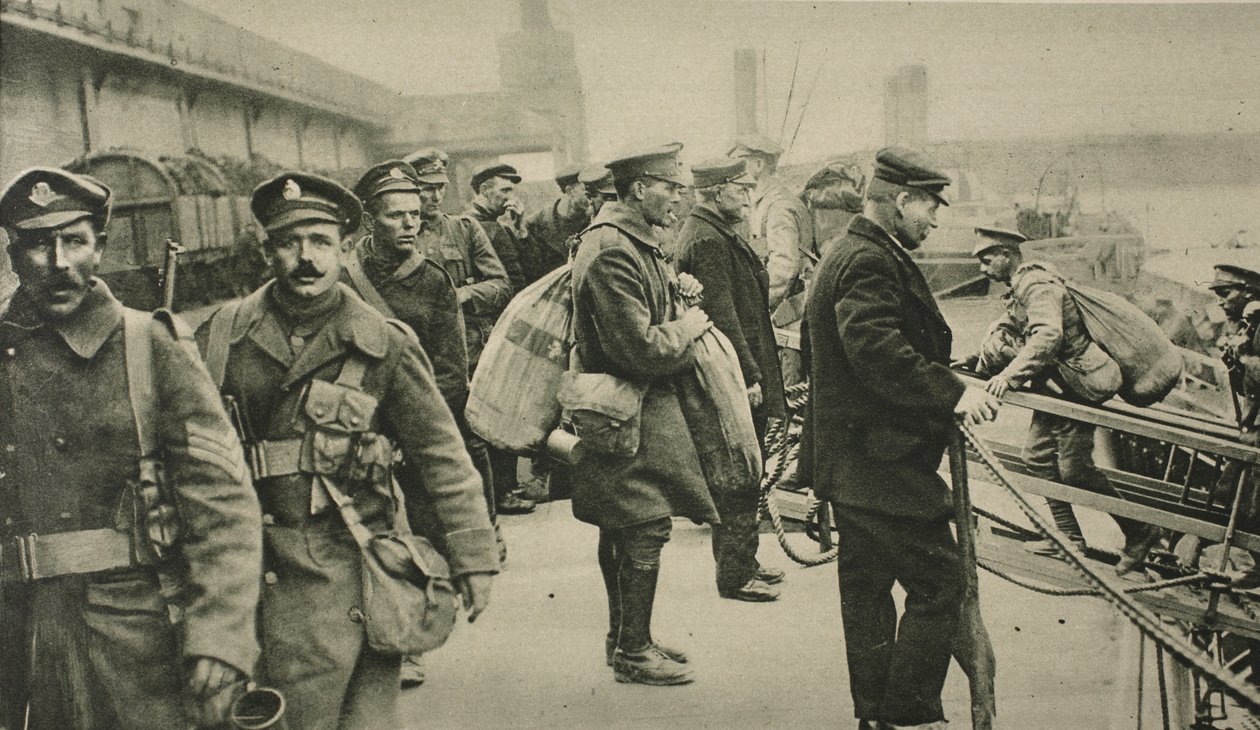 Artilleristen der R.F.A. landen in Dover nach viereinhalb Jahren Kriegsdienst im Ausland von English Photographer