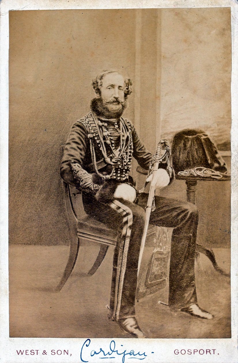 Lord Cardigan (1797-1868) in der Uniform des Oberst, 11. (Prince Alberts Own) Regiment der Husaren, 1855 von English Photographer