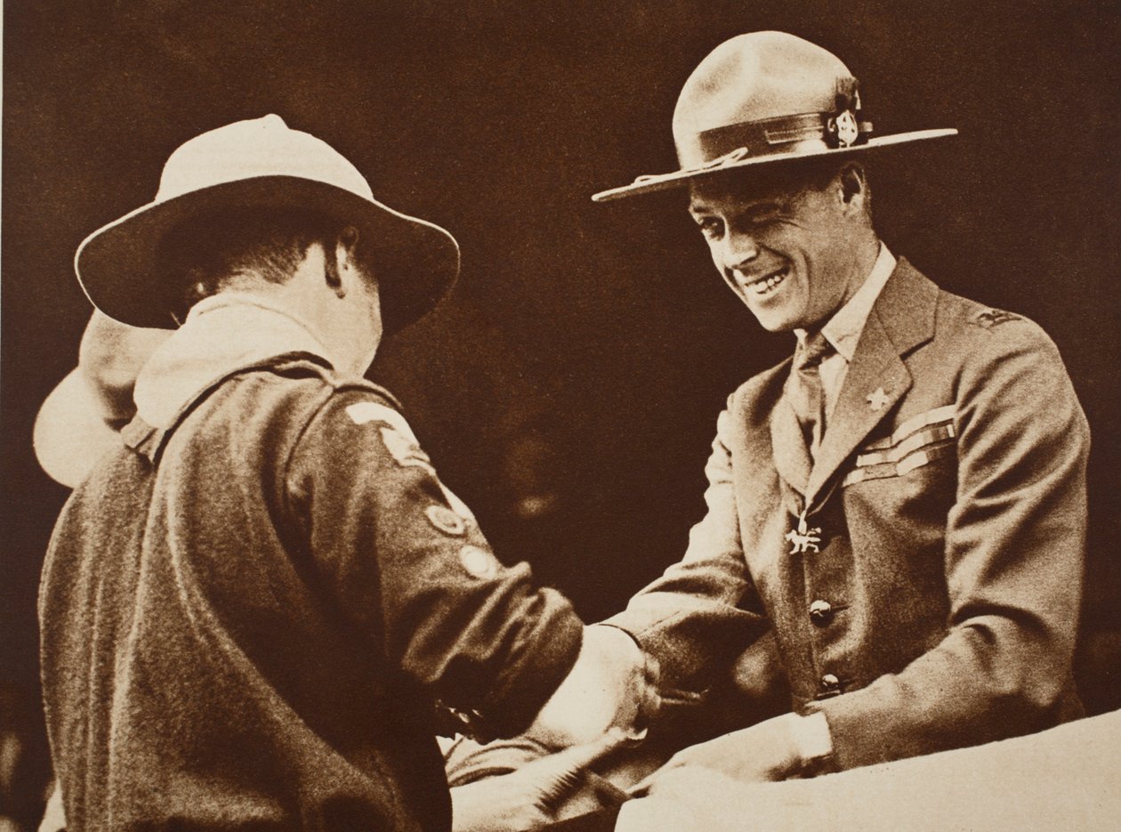 Prinz Edward mit dem Hauptpfadfinder von Wales, 1926 von English Photographer