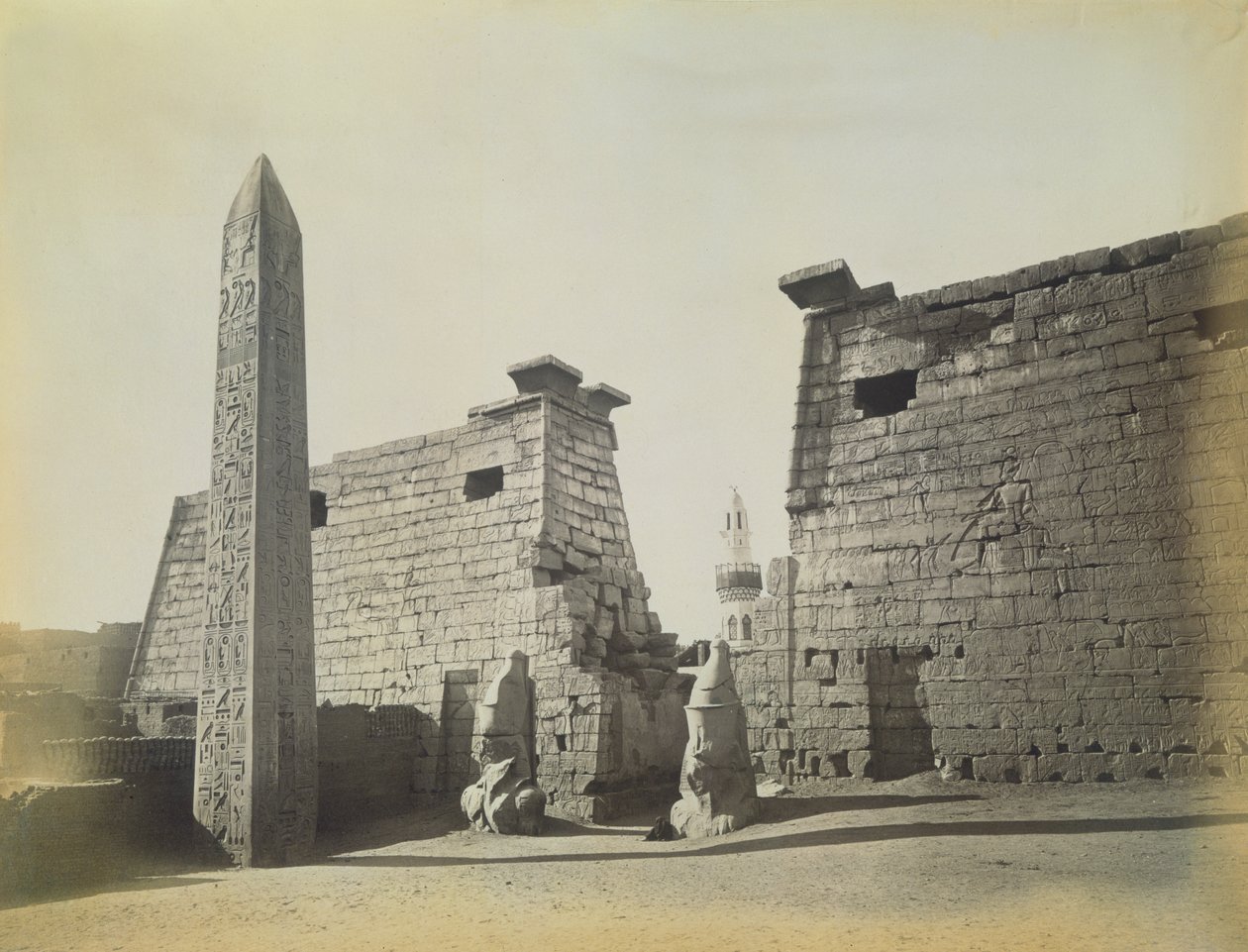Tempel von Luxor, 1878 von English Photographer