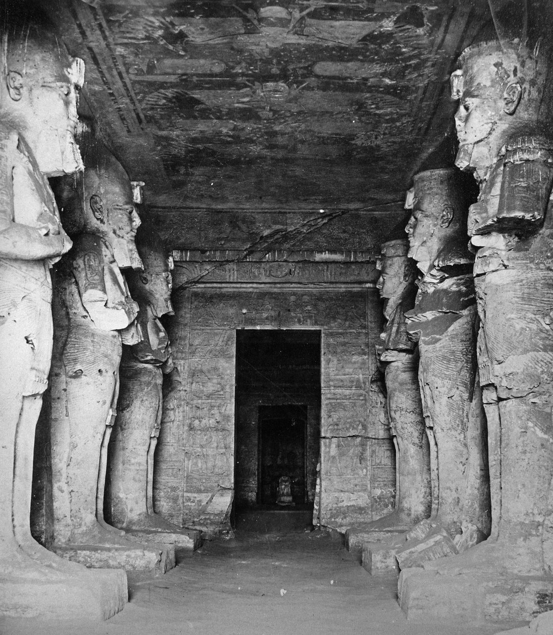 Das Innere des Tempels von Ramses II, ca. 1904-05 von English Photographer