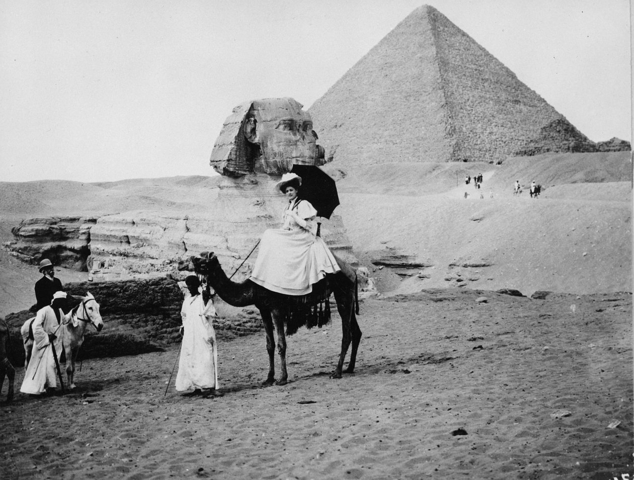Die Sphinx und die Pyramide von Cheops von English Photographer