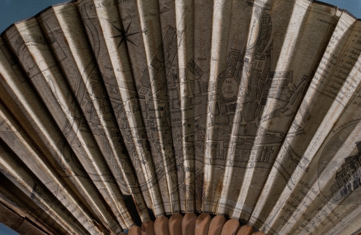 Detail eines Fächers, der eine Karte von Bath darstellt, ca. 1790 von English School