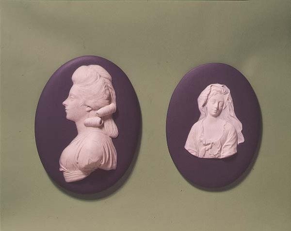 Medaillons von Lady Walpole und der Herzogin von Devonshire, ca. 1850 von English School