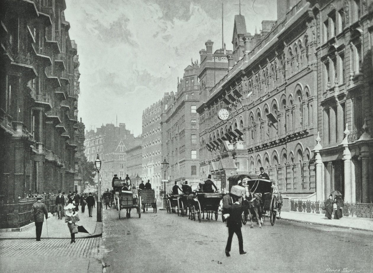 Army and Navy Stores, Victoria Street, Westminster LB: Blick nach Osten von Francis Street, 1895 von English Photographer