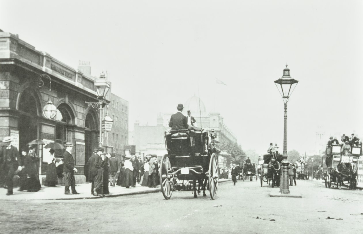 Baker Street Station, Marylebone Road, Westminster LB: Blick nach Osten bei Baker Street, 1895 von English Photographer