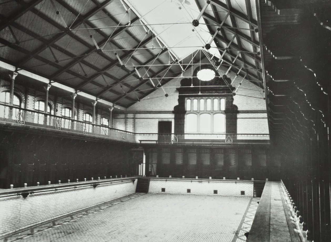 Laurie Grove Bath: Das erste öffentliche Schwimmbad in Deptford, Erste-Klasse-Bad, 1898 von English Photographer