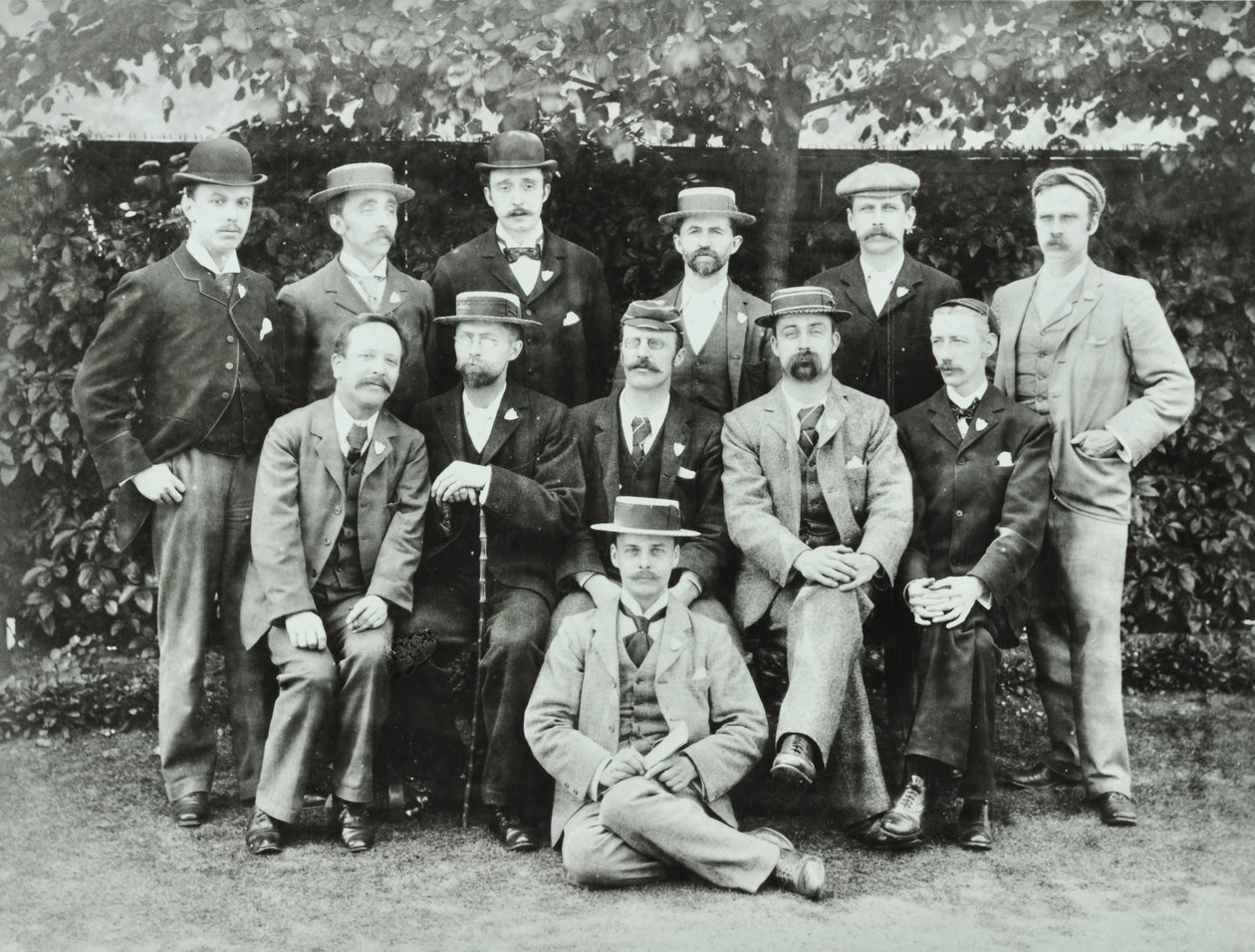 Rosendale Road School: Gruppen von Lehrern, 1897 von English Photographer