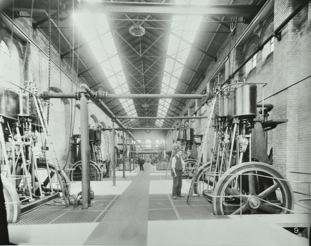 Southern Outfall Sewer, Crossness: Innenansicht des Maschinenhauses, 1894 von English Photographer