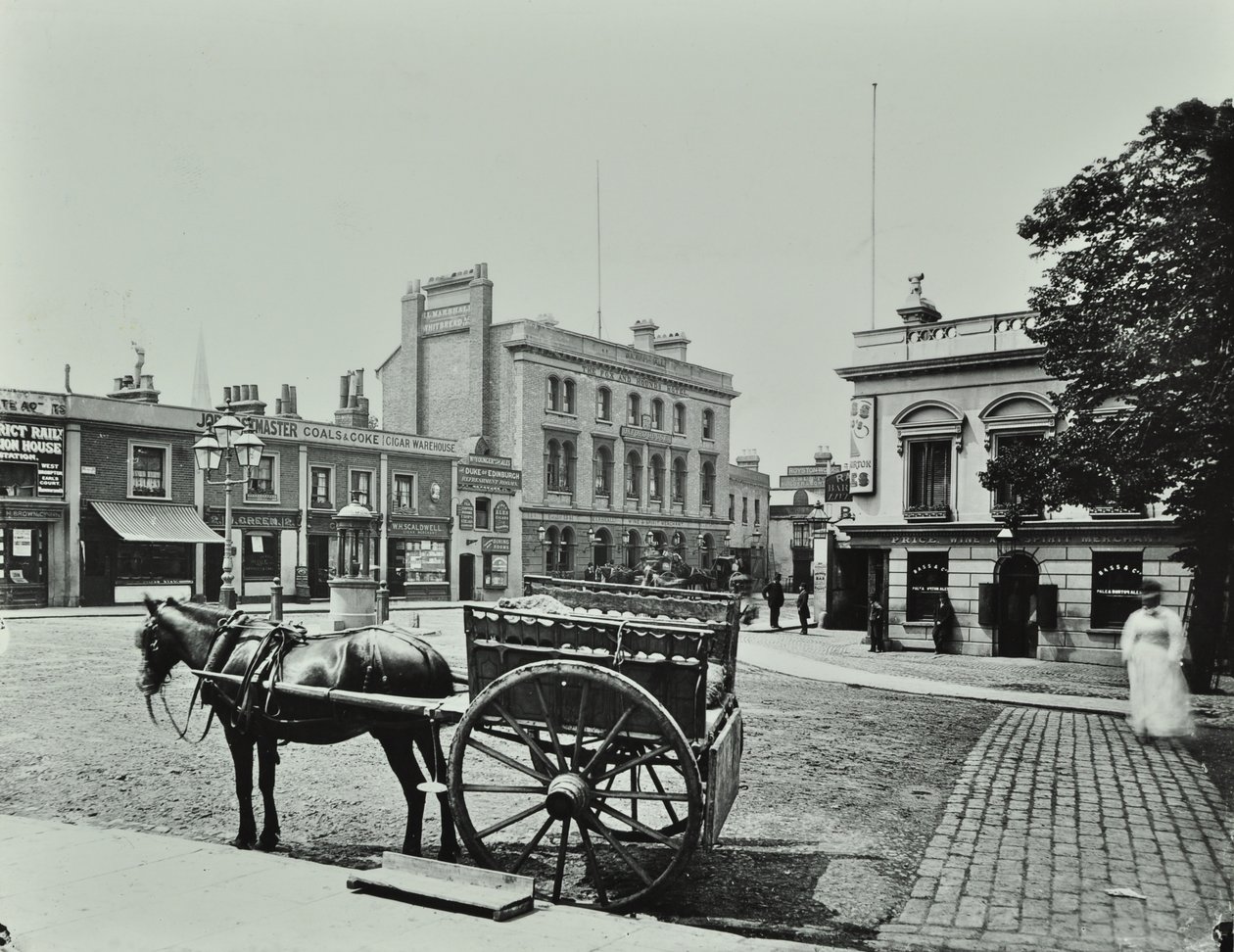 Upper Richmond Road: Westen von Putney High Street, mit Pferdewagen im Vordergrund, 1880 von English Photographer