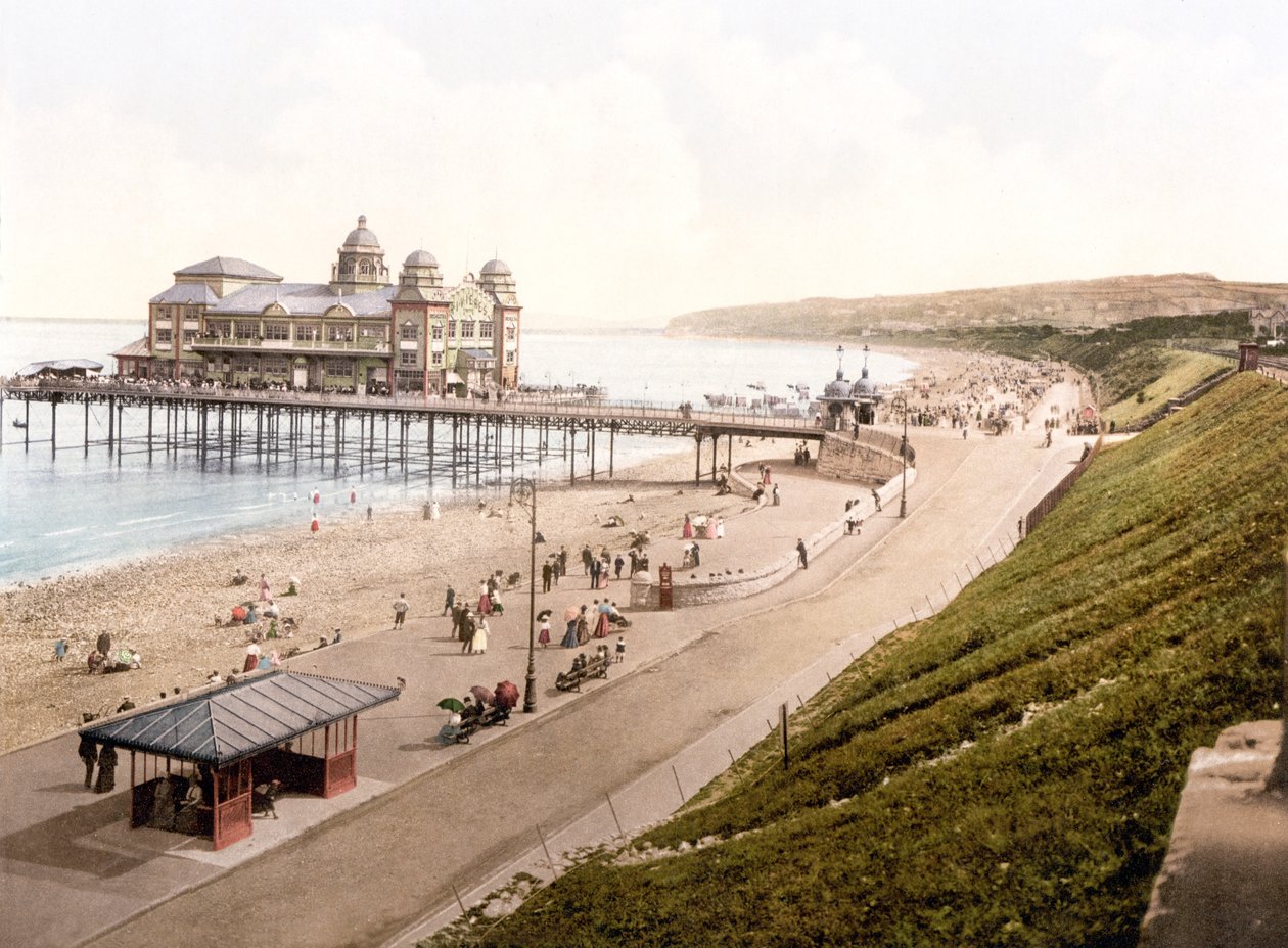 Colwyn Bay Promenade, vom Bahnhof von English School