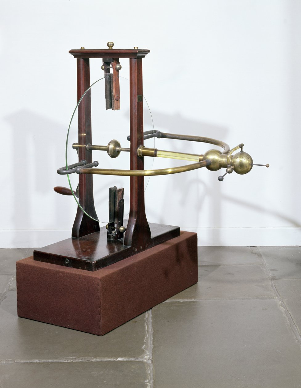 Elektrostatische Plattenmaschine, nach einem Entwurf von Jan Ingenhousz von English School