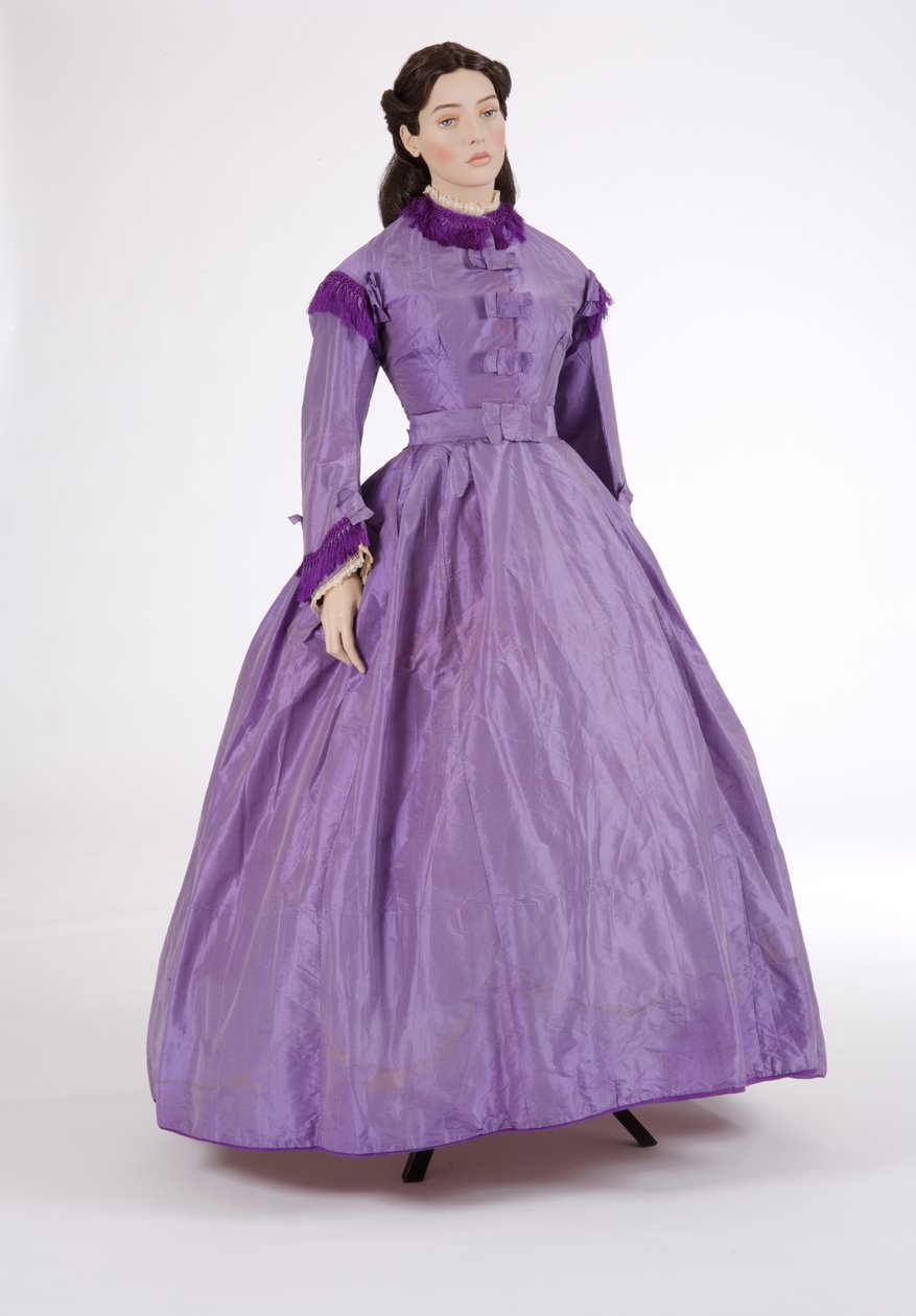 Lila Tageskleid, 1860er Jahre von English School