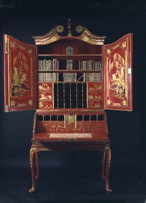 Queen Anne Schrank, frühes 18. Jahrhundert von English School