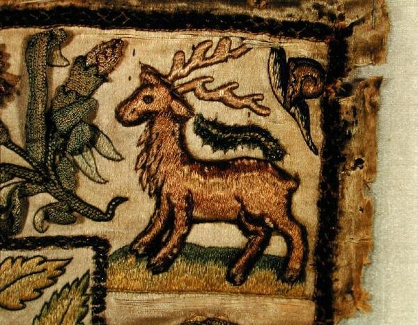 Stumpwork darstellend einen Hirsch (Detail) von English School