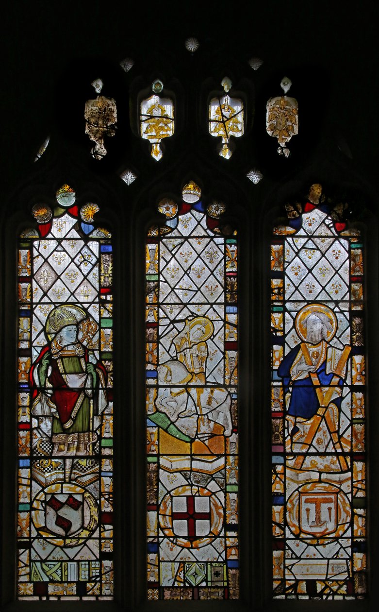 Fenster n3 mit Darstellung von St. Patrick, St. Georg, St. Andreas von English School
