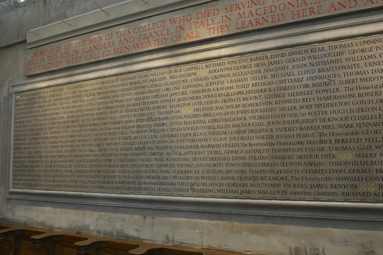 Denkmal für die Mitglieder des New College, Oxford, die im Ersten Weltkrieg ihr Leben verloren von Eric (workshop of) Gill