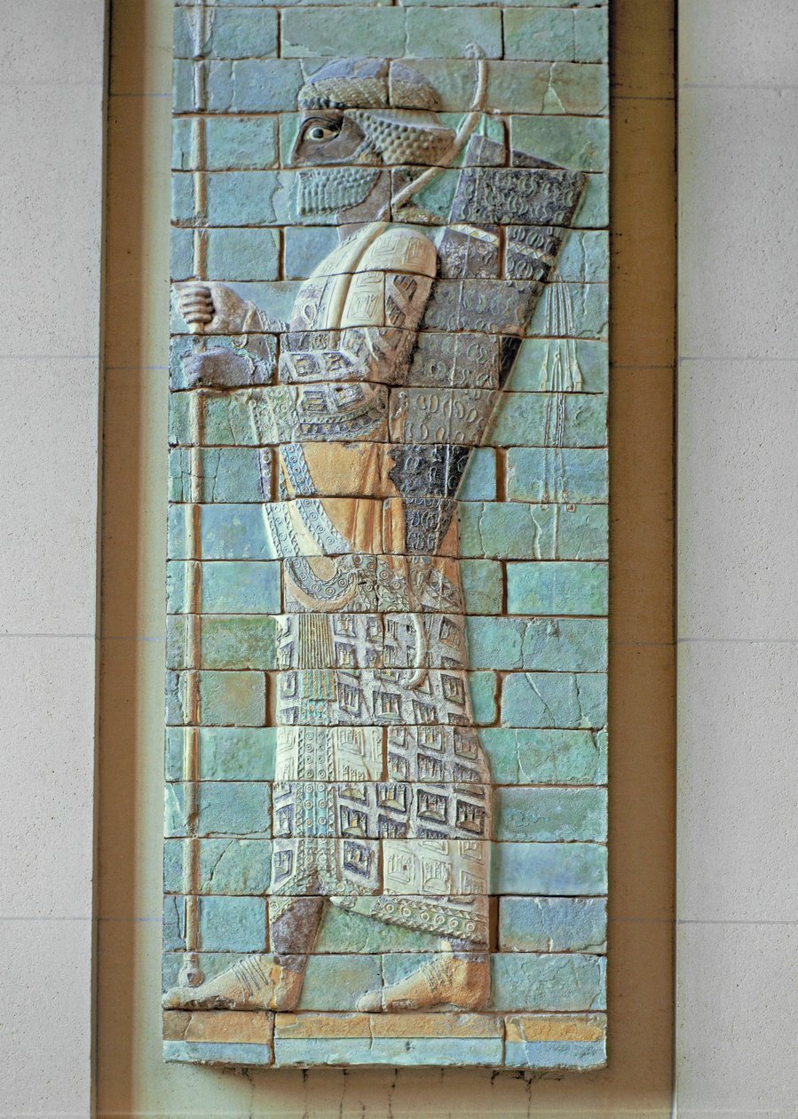 Krieger mit Speer, Bogen und Köcher von Erich Lessing