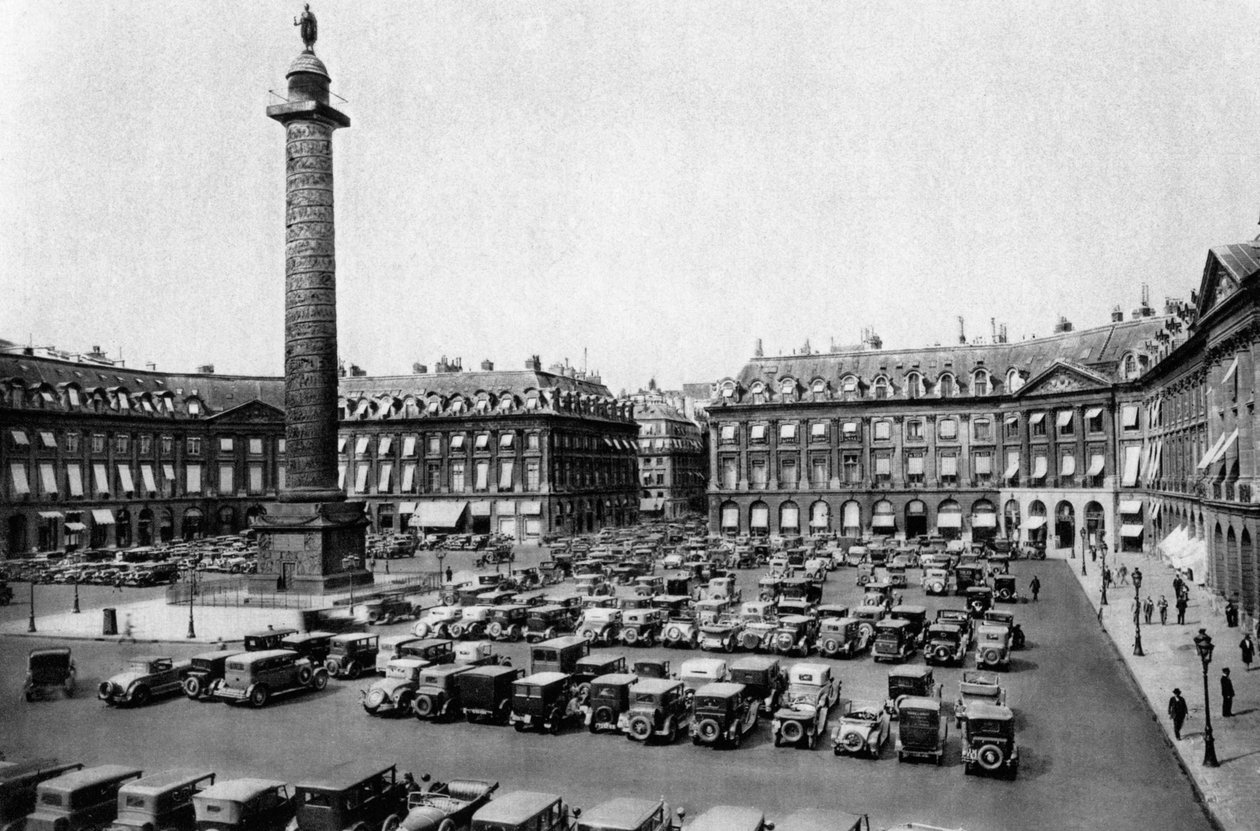 Place Vendome und die Säule zu Napoleons Siegen, Paris, 1931 von Ernest Flammarion