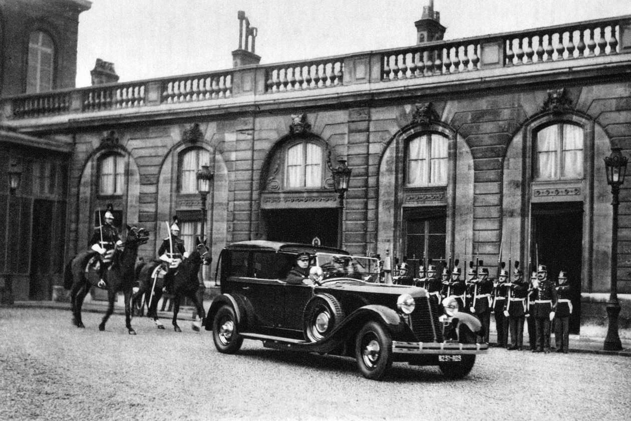 Der Präsident der Republik geht hinaus, Paris, 1931 von Ernest Flammarion