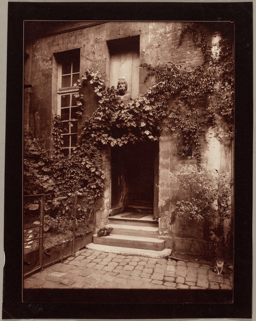 Hof von Rouen von Eugène Atget