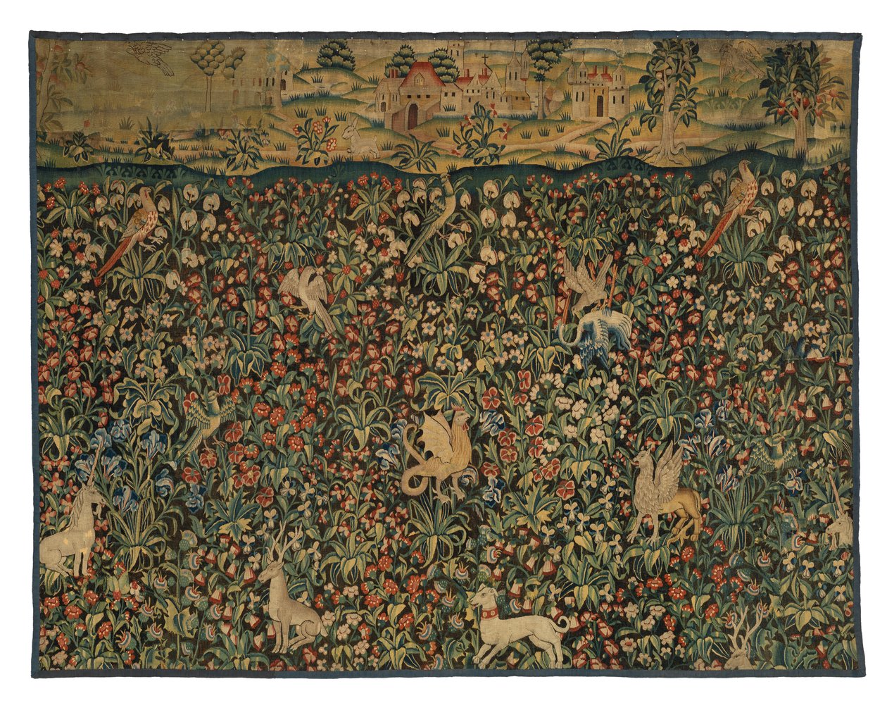 Mille-fleurs-Wandteppichfragment mit Tieren, Vögeln und Landschaft, um 1500 von European School
