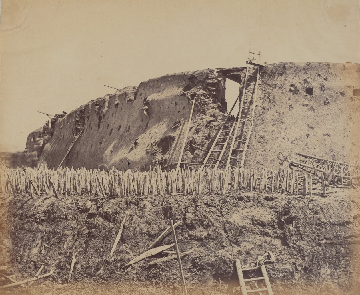 Winkel des Nord-Taku-Forts, an dem die Franzosen am 21. August 1860 eintraten von Felice Beato