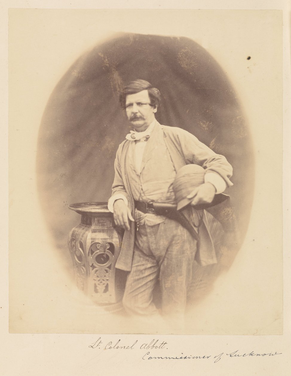 Oberstleutnant Abbott, Kommissar von Lucknow von Felice Beato
