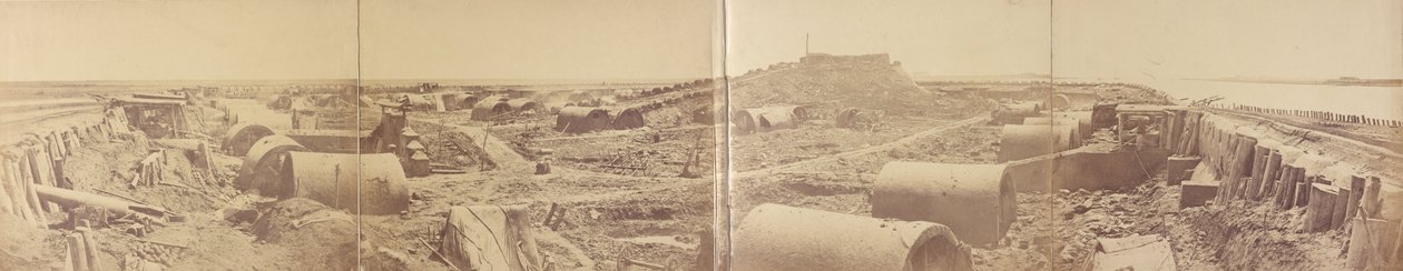 Rückseite des Taku-Nordforts nach seiner Eroberung, zeigt den Rückzug der chinesischen Armee von Felice Beato