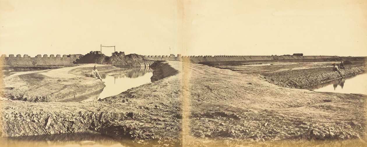 Tangkoo-Fort nach seiner Eroberung, zeigt den französischen und englischen Eingang, 10. August 1860 von Felice Beato