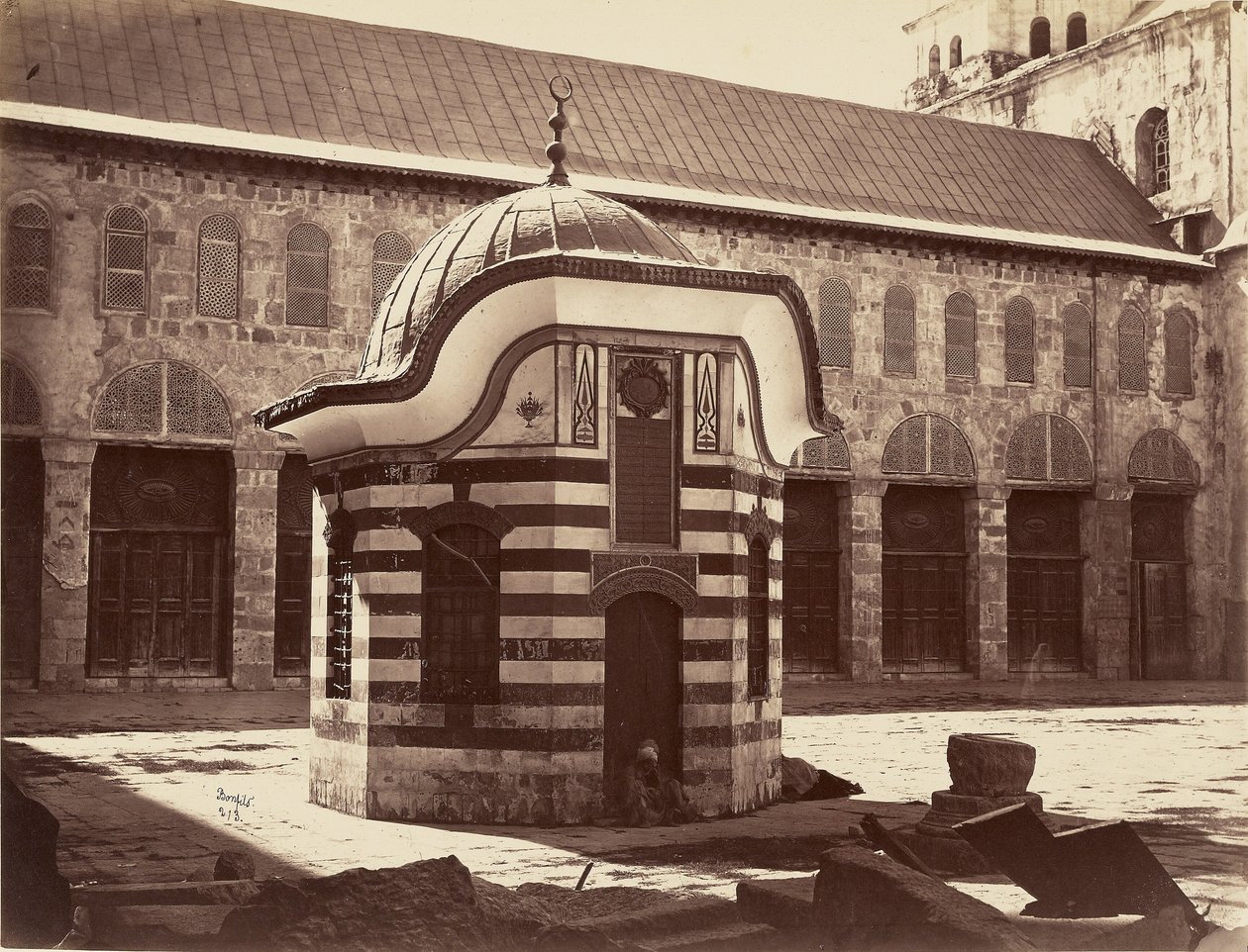 Achteckige Kuppel im Hof der Großen Moschee - Damaskus von Félix Bonfils