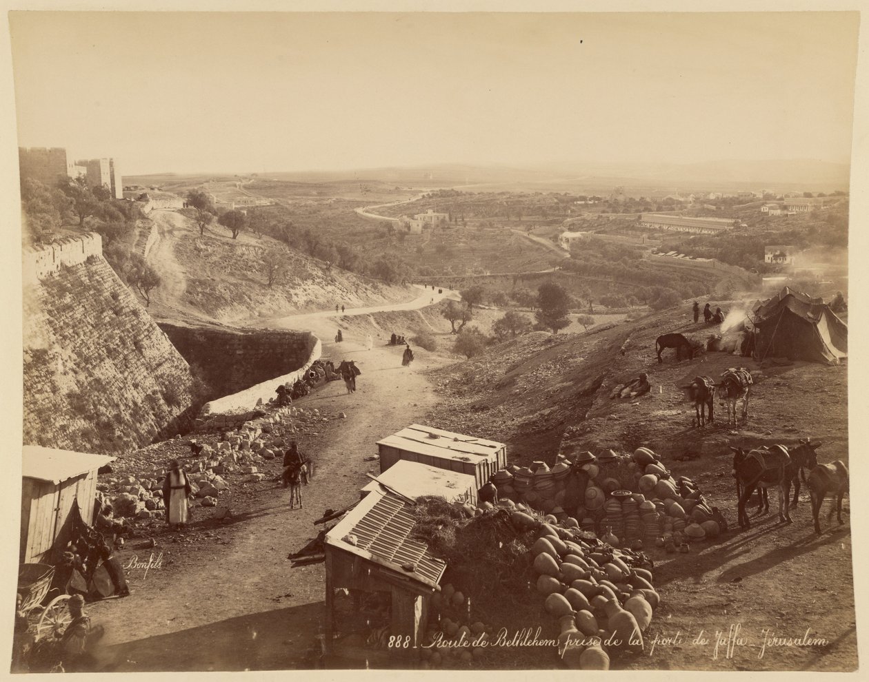 Straße nach Bethlehem, von der Jaffator, Jerusalem von Félix Bonfils